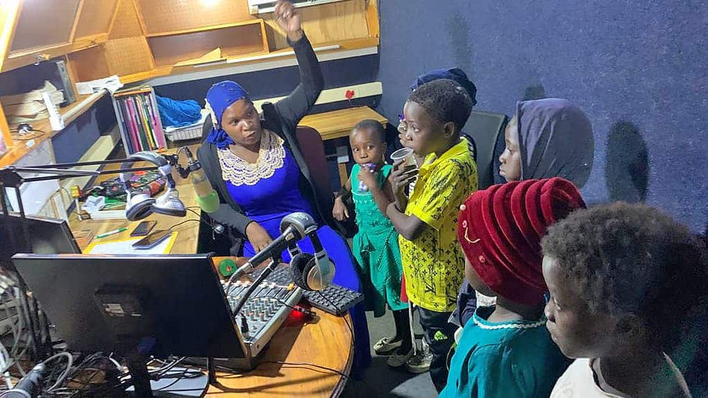 Kinder in Malawi konnten Radio L besuchen.