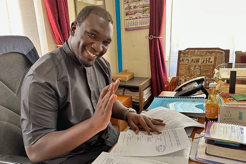 Rev. Simon Ddembe, Pastor aus Uganda