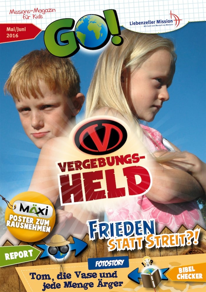 Zwei Kinder stehen Rücken an Rücken und sehen verärgert aus. Der Text lautet "Vergebungs-Held" und "Frieden statt Streit".