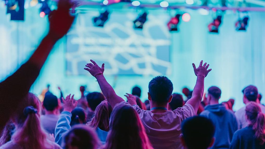 Gebet und Lobpreis beim Youth Prayer Congress