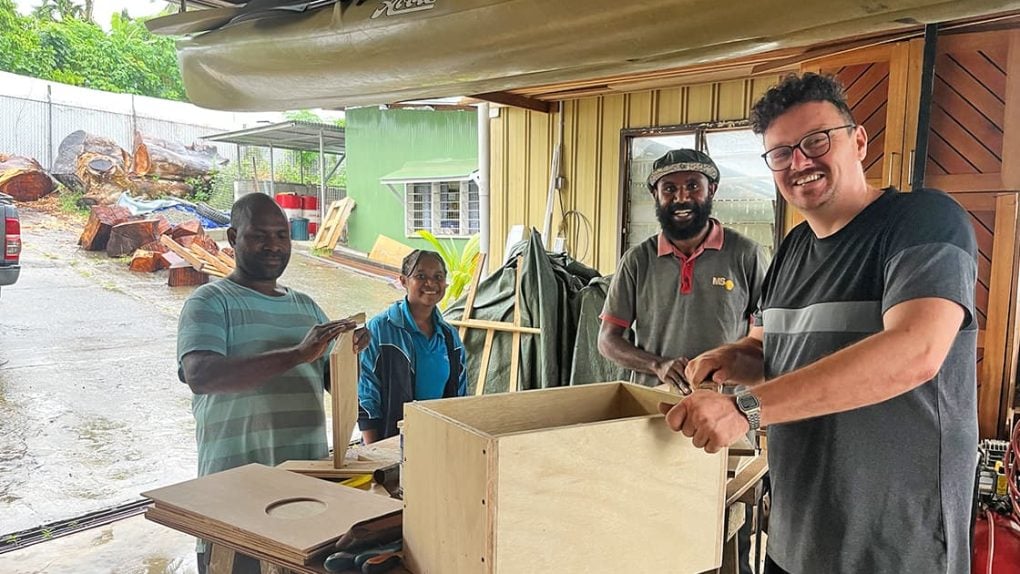 Ezekiel und Missionar Manuel Feige arbeiten gerne zusammen